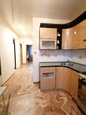 Продам трехкомнатную (3-комн.) квартиру, Захарова ул, 9, Нижний Тагил г