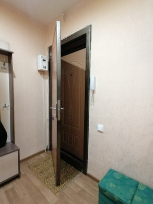 Продам трехкомнатную (3-комн.) квартиру, Захарова ул, 9, Нижний Тагил г
