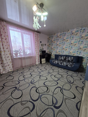 Продам трехкомнатную (3-комн.) квартиру, Землячки ул, 14, Нижний Тагил г