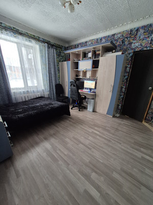 Продам трехкомнатную (3-комн.) квартиру, Землячки ул, 14, Нижний Тагил г