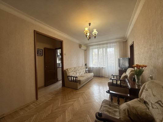 Продам трехкомнатную (3-комн.) квартиру, Чехова пр-кт, 13А, Ростов-на-Дону г