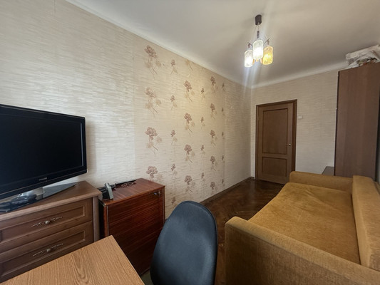 Продам трехкомнатную (3-комн.) квартиру, Чехова пр-кт, 13А, Ростов-на-Дону г