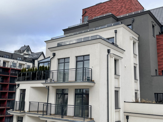Продам трехкомнатную (3-комн.) квартиру, Молодой гвардии ул, 34, Калининград г