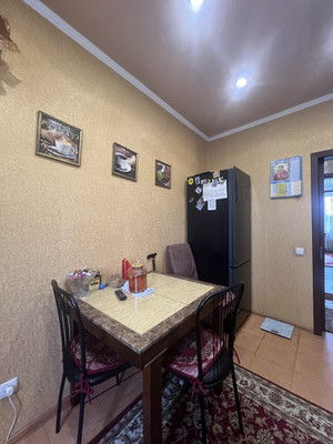 Продам трехкомнатную (3-комн.) квартиру, Севастопольская ул, 24, Симферополь г