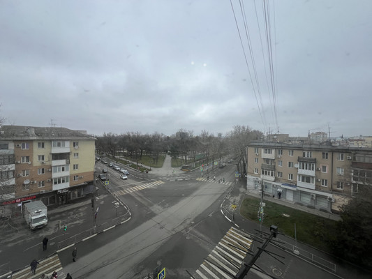 Продам трехкомнатную (3-комн.) квартиру, Севастопольская ул, 24, Симферополь г