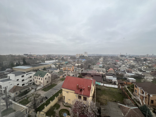 Продам многокомнатную квартиру, Батурина ул, 44, Симферополь г