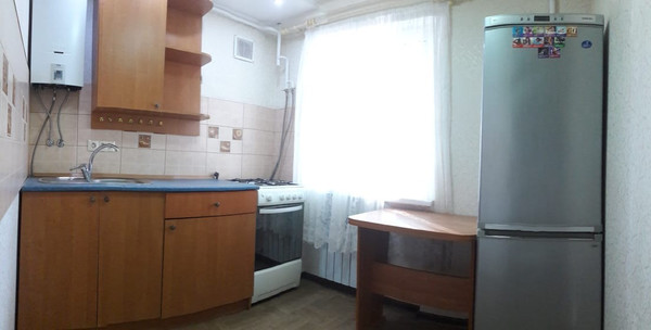 Продам двухкомнатную (2-комн.) квартиру, Севастопольская ул, 32, Симферополь г