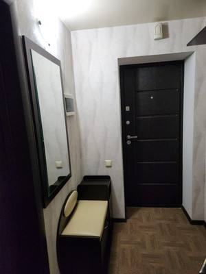 Продам двухкомнатную (2-комн.) квартиру, Севастопольская ул, 32, Симферополь г