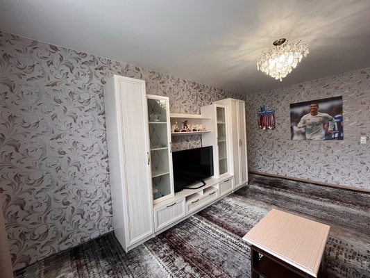 Продам двухкомнатную (2-комн.) квартиру, Первомайский пр-кт, 58, Рязань г