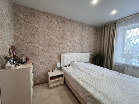 Продам двухкомнатную (2-комн.) квартиру, Первомайский пр-кт, 58, Рязань г