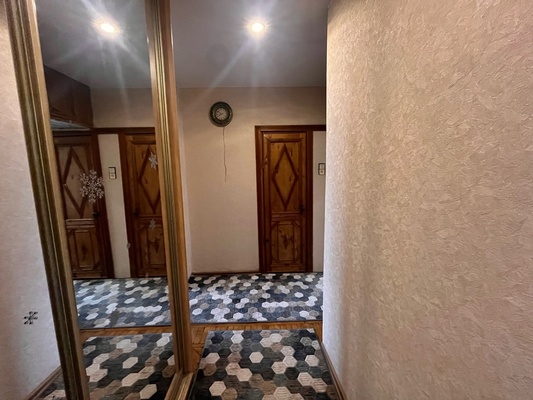Продам двухкомнатную (2-комн.) квартиру, Первомайский пр-кт, 58, Рязань г