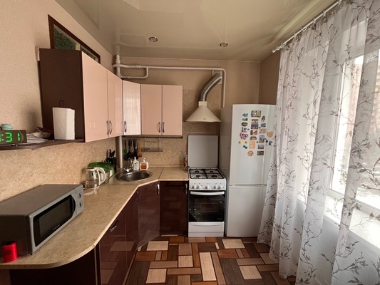 Продам двухкомнатную (2-комн.) квартиру, Первомайский пр-кт, 58, Рязань г