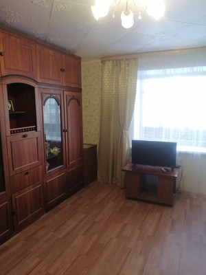 Сдам двухкомнатную (2-комн.) квартиру, Санаторная ул, 2, Алексин г