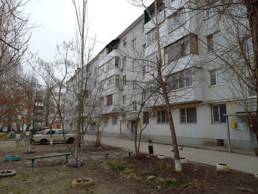 Продам двухкомнатную (2-комн.) квартиру, М.Горького ул, 77/1, Волгодонск г