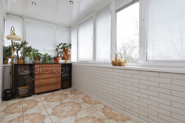 Продам трехкомнатную (3-комн.) квартиру, Полоцкая ул, 28 , Калининград г