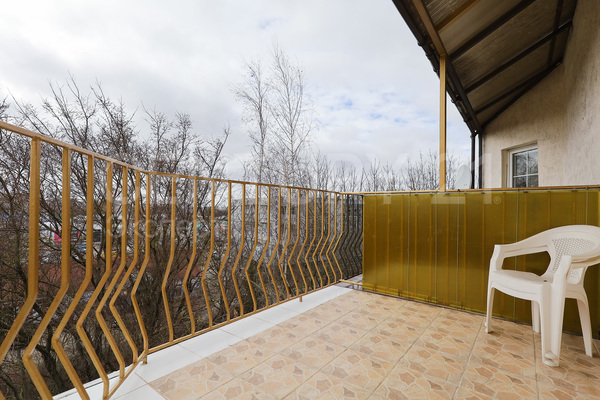 Продам трехкомнатную (3-комн.) квартиру, Полоцкая ул, 28 , Калининград г