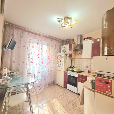 Продам трехкомнатную (3-комн.) квартиру, Владимира Невского ул, 15а, Воронеж г