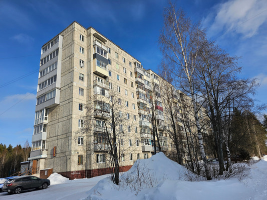 Продам двухкомнатную (2-комн.) квартиру, Ленина ул, 21, Костомукша г