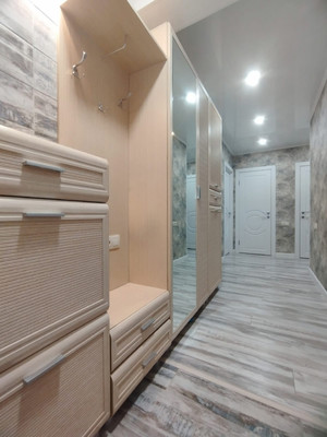 Продам двухкомнатную (2-комн.) квартиру, Назара Наджми б-р, 17, Уфа г