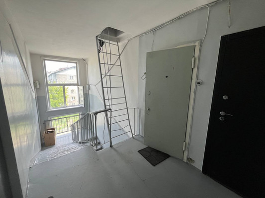 Продам трехкомнатную (3-комн.) квартиру, Волгоградская ул, 93, Иркутск г
