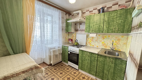 Продам двухкомнатную (2-комн.) квартиру, Тельмана ул, 90, Брянск г