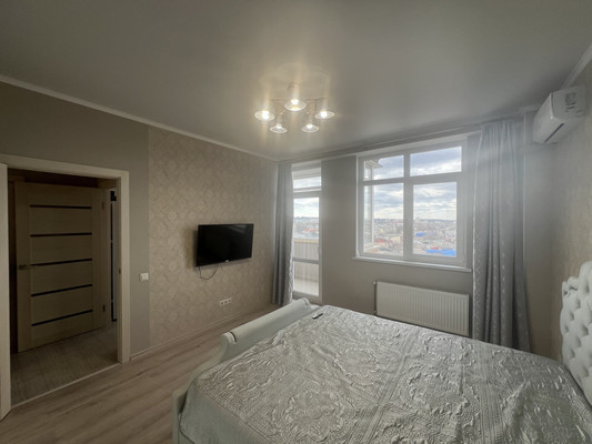 Продам однокомнатную (1-комн.) квартиру, Крылова ул, 36, Симферополь г