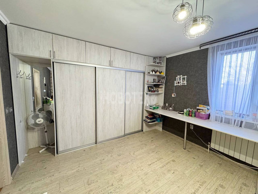 Продам дом, Колхозная ул, 1, Курганинск г, 0 км от города