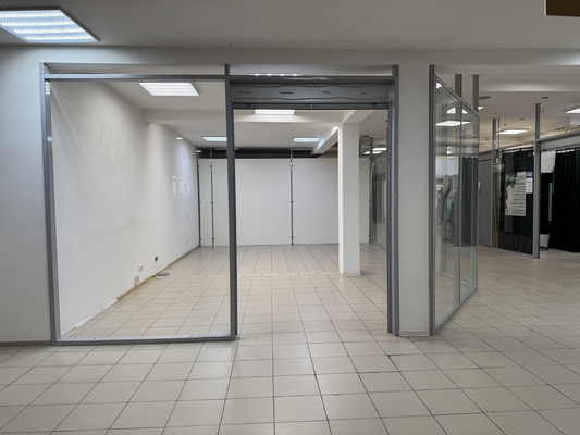 Продам торговое помещение 53,2 м2, Ленина ул, 88, Пермь г