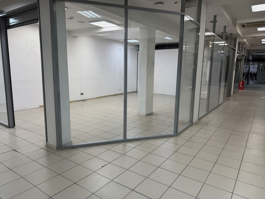 Продам торговое помещение 53,2 м2, Ленина ул, 88, Пермь г