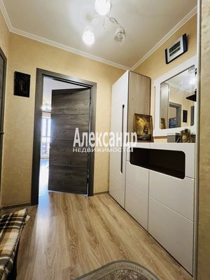 Продам однокомнатную (1-комн.) квартиру, Тихая ул, 1, Бугры п