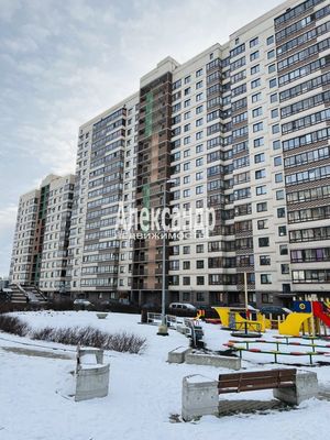 Продам однокомнатную (1-комн.) квартиру, Тихая ул, 1, Бугры п