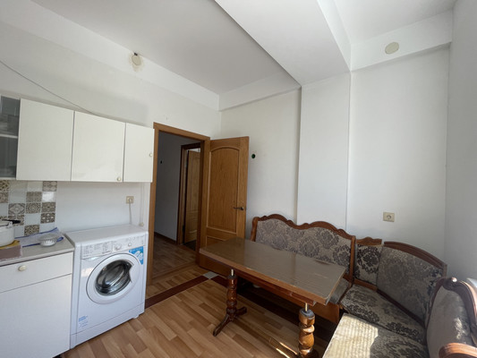 Продам двухкомнатную (2-комн.) квартиру, Абдуллы Гаджиева ул, 14кА, Махачкала г
