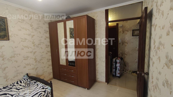 Продам двухкомнатную (2-комн.) квартиру, Сормовская ул, 108, Краснодар г