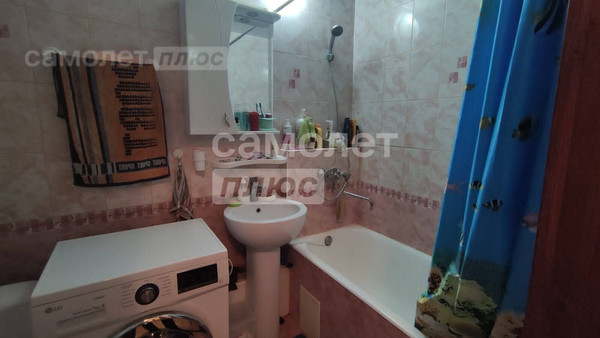 Продам двухкомнатную (2-комн.) квартиру, Сормовская ул, 108, Краснодар г