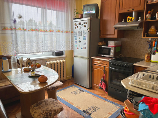 Продам многокомнатную квартиру, Горняков пр-кт, 4, Костомукша г