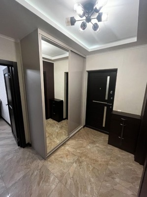 Продам двухкомнатную (2-комн.) квартиру, Платова б-р, 20/17, Ростов-на-Дону г