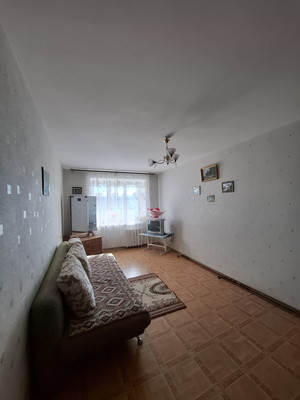 Продам однокомнатную (1-комн.) квартиру, 34-й мкр, 15а, Октябрьский г