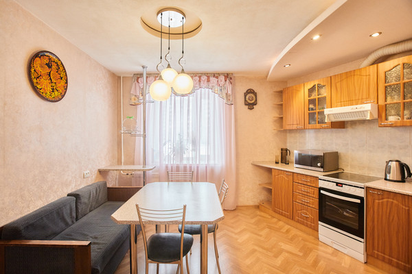 Продам трехкомнатную (3-комн.) квартиру, Кольский пр-кт, 97к3, Мурманск г