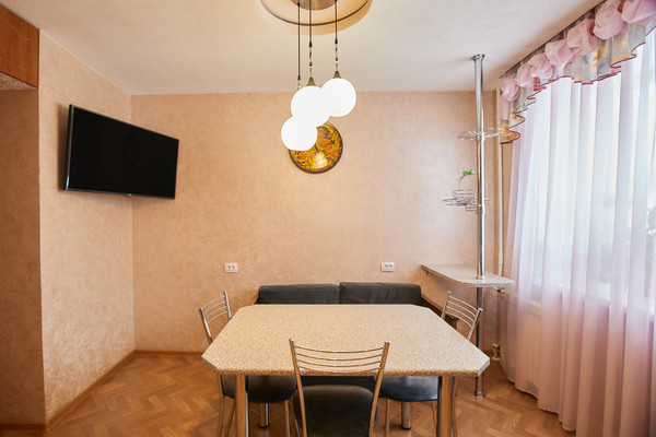 Продам трехкомнатную (3-комн.) квартиру, Кольский пр-кт, 97к3, Мурманск г