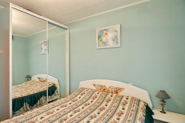 Продам трехкомнатную (3-комн.) квартиру, Кольский пр-кт, 97к3, Мурманск г