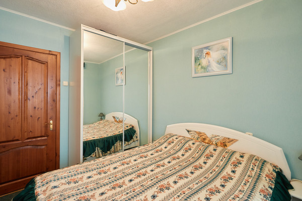 Продам трехкомнатную (3-комн.) квартиру, Кольский пр-кт, 97к3, Мурманск г