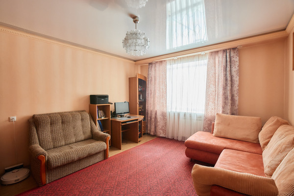 Продам трехкомнатную (3-комн.) квартиру, Кольский пр-кт, 97к3, Мурманск г
