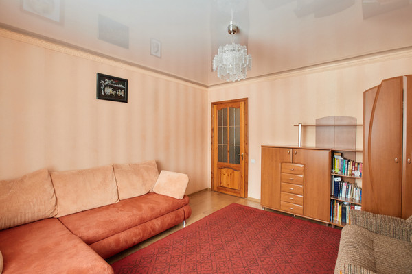 Продам трехкомнатную (3-комн.) квартиру, Кольский пр-кт, 97к3, Мурманск г