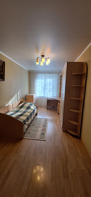 Продам трехкомнатную (3-комн.) квартиру, Ленина ул, 69, Волгодонск г
