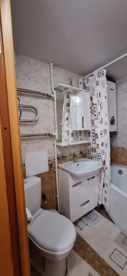 Продам трехкомнатную (3-комн.) квартиру, Ленина ул, 69, Волгодонск г