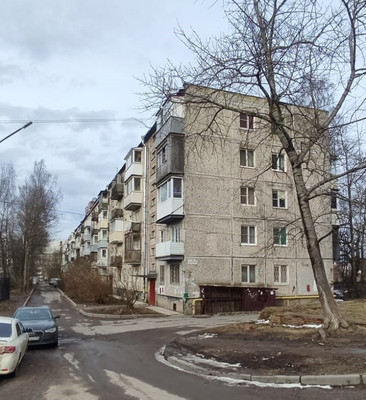 Продам двухкомнатную (2-комн.) квартиру, Чехова ул, 18, Гатчина г