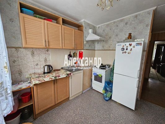 Продам двухкомнатную (2-комн.) квартиру, Трубачева ул, 7А, Лахденпохья г