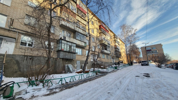 Продам многокомнатную квартиру, Орловская ул, 36, Миасс г