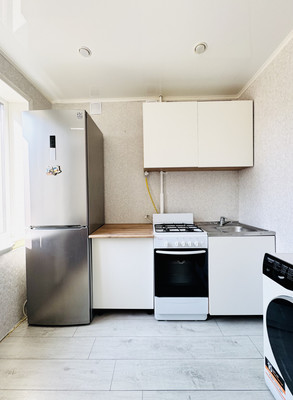 Продам однокомнатную (1-комн.) квартиру, Есенина ул, 12, Брянск г