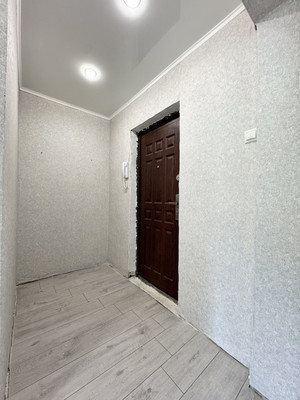 Продам однокомнатную (1-комн.) квартиру, Есенина ул, 12, Брянск г
